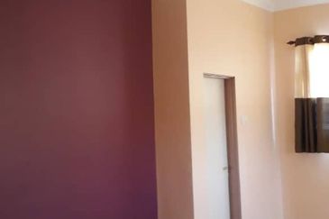 Corner Renovated 2.5 Storey House for Sale Mantin