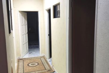 2 Sty [22'x75'] Renovated House Sale Bandar Sungai Long Taman Rakan 
