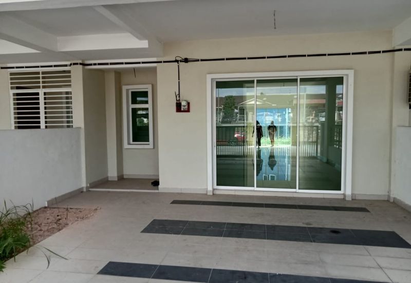 IMPIANA VILLA @TAMAN TUANKU JAAFAR