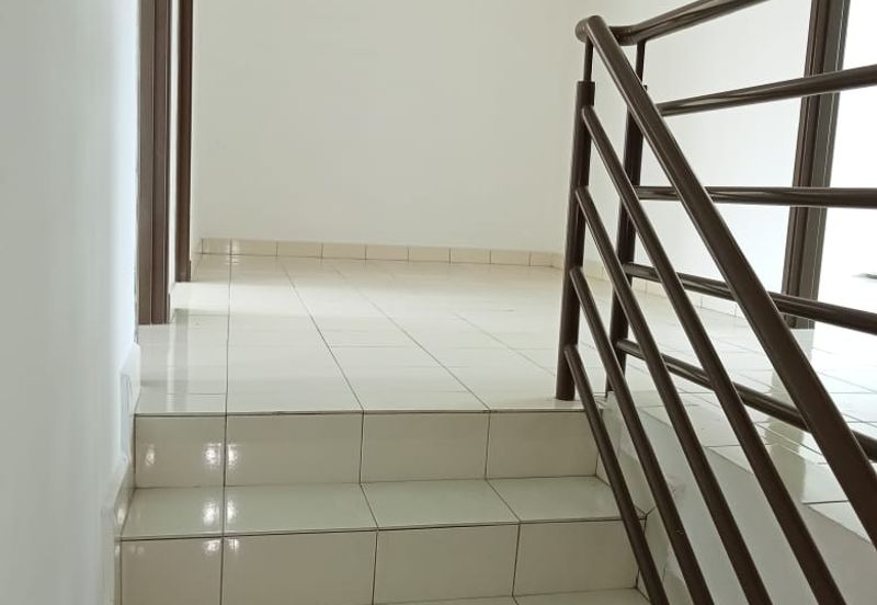 IMPIANA VILLA @TAMAN TUANKU JAAFAR