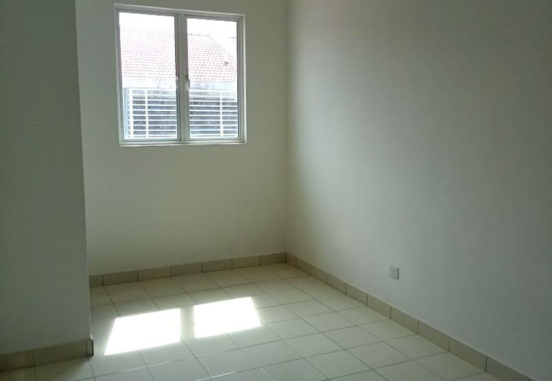 IMPIANA VILLA @TAMAN TUANKU JAAFAR