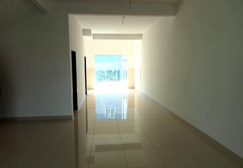 IMPIANA VILLA @TAMAN TUANKU JAAFAR