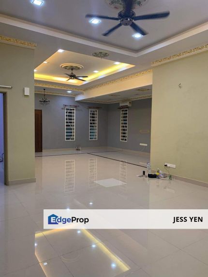 Lowest Price Semi D House Gated Seremban Tmn Bukit Jed, Negeri Sembilan, Seremban