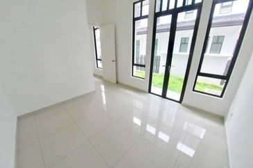 Tenderfields @ Eco Majestic