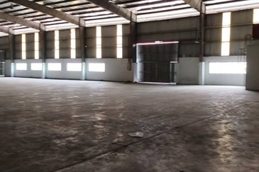 West Port, Pulau Indah