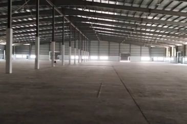 West Port, Pulau Indah