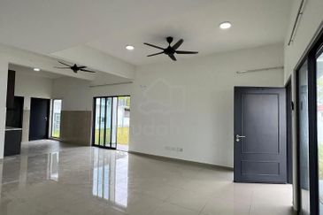 Albury 2, Taman Tasik Senangin