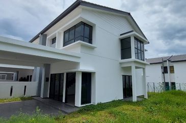 Albury 2, Taman Tasik Senangin