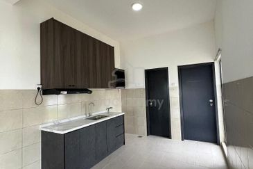 Albury 2, Taman Tasik Senangin