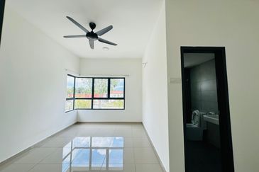 Albury 2, Taman Tasik Senangin