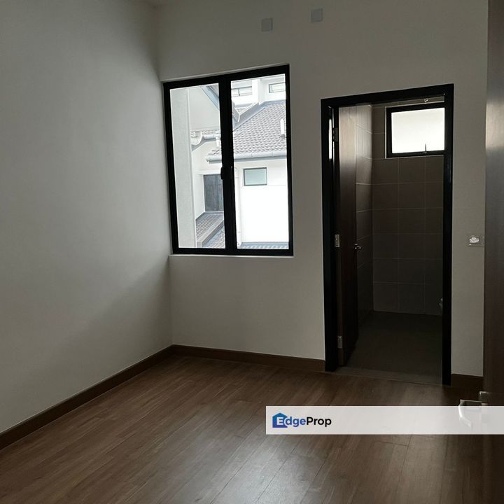 𝐁𝐫𝐚𝐧𝐝 𝐍𝐞𝐰 𝟐 𝐒𝐭𝐨𝐫𝐞𝐲 𝐇𝐨𝐮𝐬𝐞 𝐋𝐮𝐦𝐢𝐫𝐚 𝐁𝐚𝐧𝐝𝐚𝐫 𝐁𝐮𝐤𝐢𝐭 𝐑𝐚𝐣𝐚 𝐊𝐥𝐚𝐧𝐠 𝐅𝐨𝐫 𝐒𝐚𝐥𝐞, Selangor, Bandar Bukit Raja