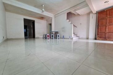 Taman Pinggiran Putra