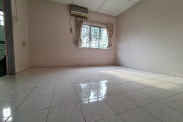 Taman Pinggiran Putra