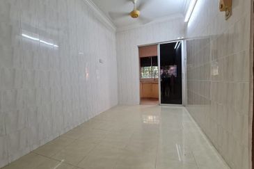 Taman Pinggiran Putra