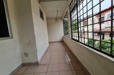 Taman Pinggiran Putra