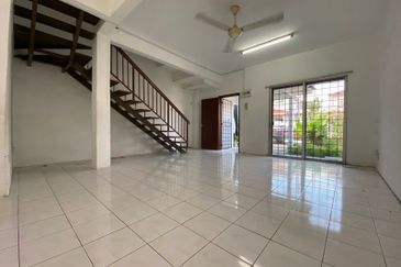 Taman Pinggiran Putra