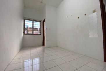 Taman Pinggiran Putra