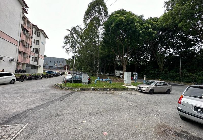 Sri Dahlia Apartment