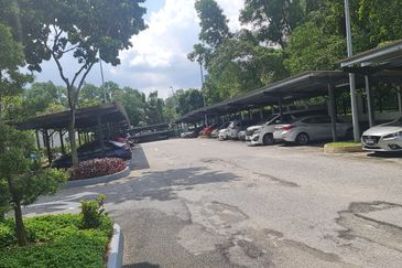 Hijauan Puteri Condominiums