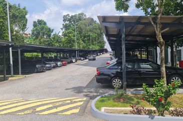 Hijauan Puteri Condominiums