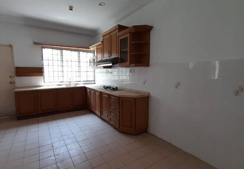 𝟐.𝟓 𝐒𝐭𝐨𝐫𝐞𝐲 𝐇𝐨𝐮𝐬𝐞 𝐢𝐧 𝐁𝐚𝐧𝐝𝐚𝐫 𝐏𝐮𝐭𝐞𝐫𝐢 , 𝐏𝐮𝐜𝐡𝐨𝐧𝐠 𝐅𝐨𝐫 𝐒𝐚𝐥𝐞