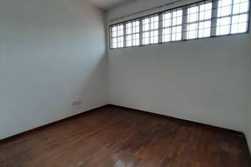 𝟐.𝟓 𝐒𝐭𝐨𝐫𝐞𝐲 𝐇𝐨𝐮𝐬𝐞 𝐢𝐧 𝐁𝐚𝐧𝐝𝐚𝐫 𝐏𝐮𝐭𝐞𝐫𝐢 , 𝐏𝐮𝐜𝐡𝐨𝐧𝐠 𝐅𝐨𝐫 𝐒𝐚𝐥𝐞