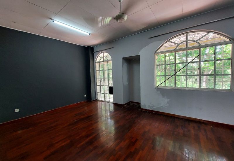 𝟐.𝟓 𝐒𝐭𝐨𝐫𝐞𝐲 𝐇𝐨𝐮𝐬𝐞 𝐢𝐧 𝐁𝐚𝐧𝐝𝐚𝐫 𝐏𝐮𝐭𝐞𝐫𝐢 , 𝐏𝐮𝐜𝐡𝐨𝐧𝐠 𝐅𝐨𝐫 𝐒𝐚𝐥𝐞