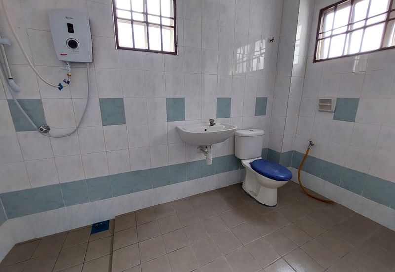 𝟐.𝟓 𝐒𝐭𝐨𝐫𝐞𝐲 𝐇𝐨𝐮𝐬𝐞 𝐢𝐧 𝐁𝐚𝐧𝐝𝐚𝐫 𝐏𝐮𝐭𝐞𝐫𝐢 , 𝐏𝐮𝐜𝐡𝐨𝐧𝐠 𝐅𝐨𝐫 𝐒𝐚𝐥𝐞