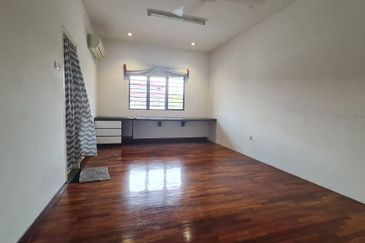 𝟐 𝐒𝐭𝐨𝐫𝐞𝐲 𝐇𝐨𝐮𝐬𝐞 𝐢𝐧 𝐁𝐚𝐧𝐝𝐚𝐫 𝐏𝐮𝐭𝐞𝐫𝐢 , 𝐏𝐮𝐜𝐡𝐨𝐧𝐠 𝐅𝐨𝐫 𝐒𝐚𝐥𝐞