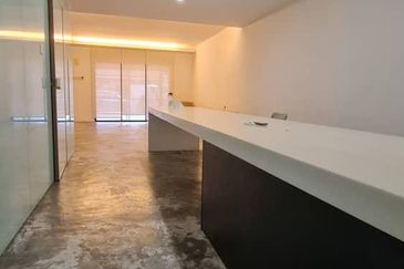 𝟐 𝐒𝐭𝐨𝐫𝐞𝐲 𝐇𝐨𝐮𝐬𝐞 𝐢𝐧 𝐁𝐚𝐧𝐝𝐚𝐫 𝐏𝐮𝐭𝐞𝐫𝐢 , 𝐏𝐮𝐜𝐡𝐨𝐧𝐠 𝐅𝐨𝐫 𝐒𝐚𝐥𝐞