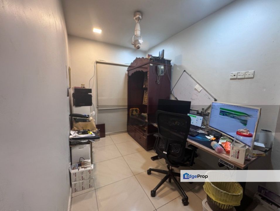Taman Puchong Utama Puchong Selangor 2 storey house for sale Freehold RM580K, Selangor, Puchong