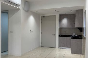 THE PULSE RESIDENCE & THE PULSE