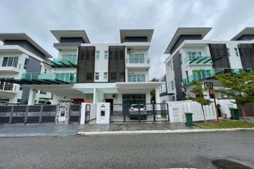 Suria Villa @ Sungai Long