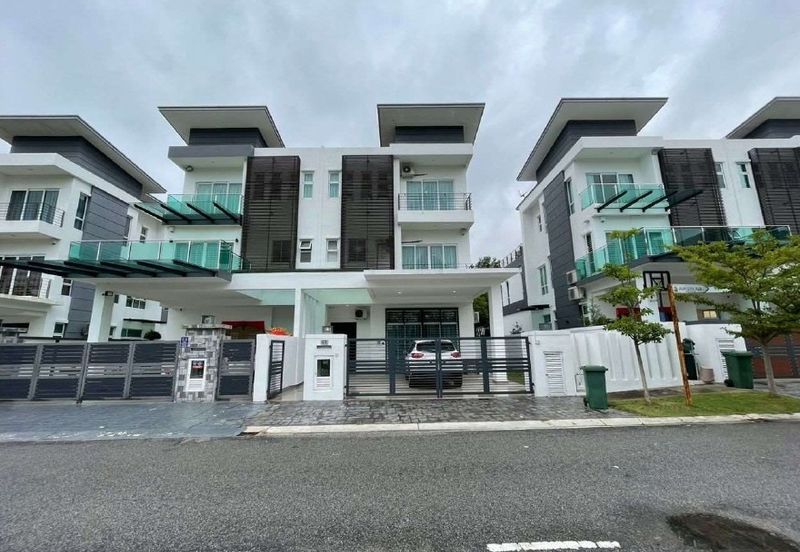 Suria Villa @ Sungai Long