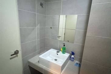 Monet Lily @ Sunsuria City