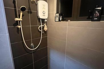 Monet Lily @ Sunsuria City