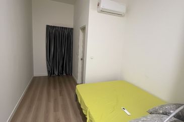 Monet Lily @ Sunsuria City