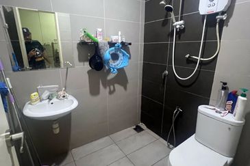 Monet Lily @ Sunsuria City