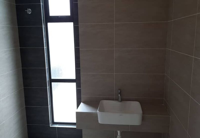 Monet Lily @ Sunsuria City