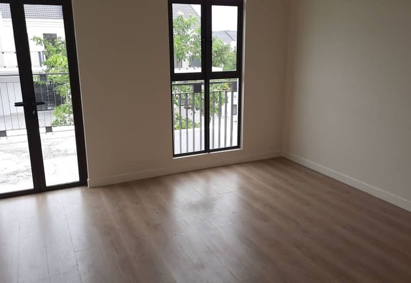 Monet Lily @ Sunsuria City