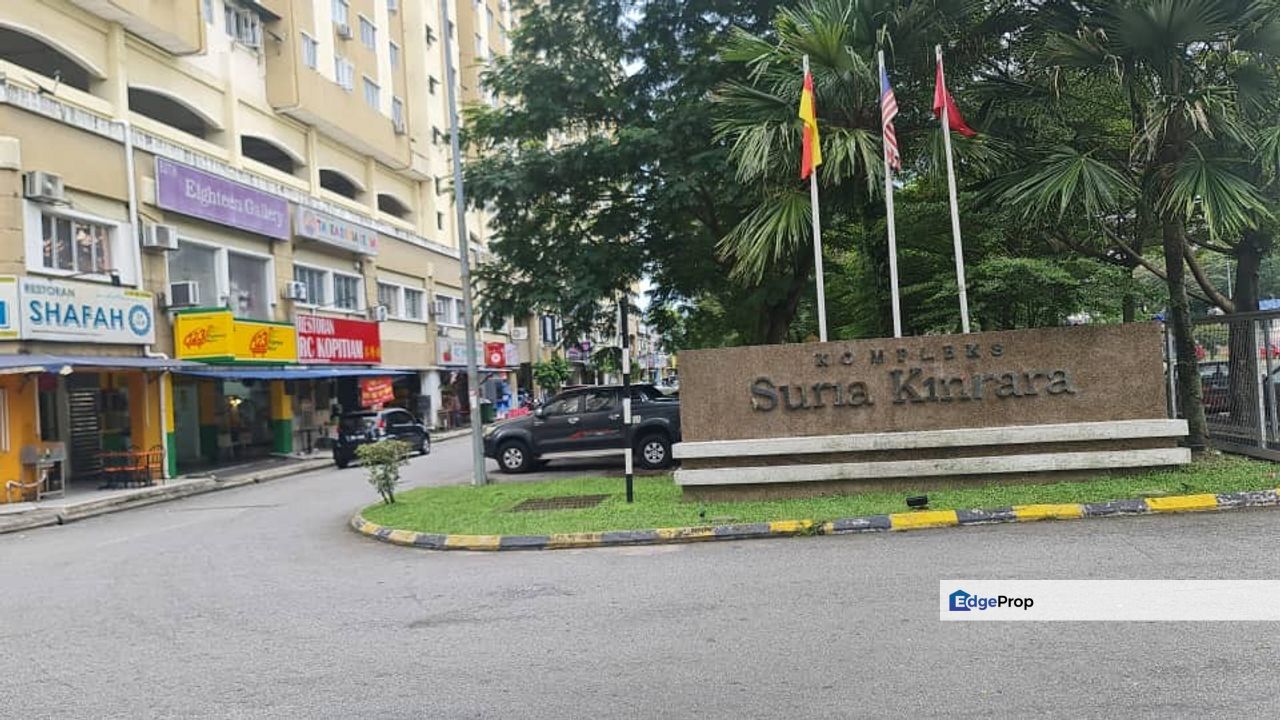 𝐂𝐨𝐫𝐧𝐞𝐫 𝐓𝐰𝐨 𝐒𝐭𝐨𝐫𝐞𝐲 𝐒𝐡𝐨𝐩𝐥𝐨𝐭  𝐈𝐧 𝐊𝐨𝐦𝐩𝐥𝐞𝐤𝐬 𝐒𝐮𝐫𝐢𝐚 𝐊𝐢𝐧𝐫𝐚𝐫𝐚, 𝐁𝐚𝐧𝐝𝐚𝐫 𝐊𝐢𝐧𝐫𝐚𝐫𝐚 𝐏𝐮𝐜𝐡𝐨𝐧𝐠 𝐅𝐨𝐫 𝐒, Selangor, Puchong