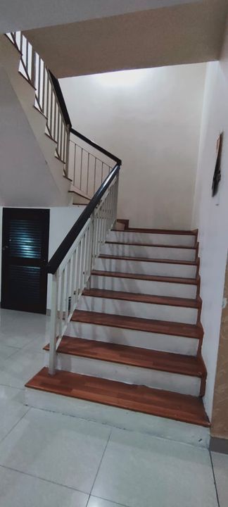 𝟐 𝐒𝐭𝐨𝐫𝐞𝐲  𝐇𝐨𝐮𝐬𝐞, 𝐓𝐚𝐦𝐚𝐧 𝐏𝐮𝐭𝐫𝐚 𝐈𝐦𝐩𝐢𝐚𝐧𝐚 𝐏𝐮𝐜𝐡𝐨𝐧𝐠 𝐅𝐨𝐫 𝐫𝐞𝐧𝐭, Selangor, Puchong