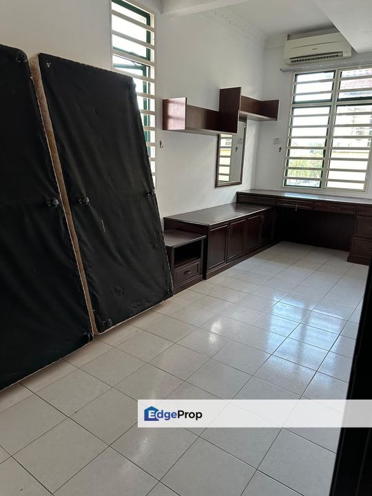 𝟐.𝟓 𝐒𝐭𝐨𝐫𝐞𝐲 𝐂𝐨𝐫𝐧𝐞𝐫  𝐇𝐨𝐮𝐬𝐞,  𝐊𝐨𝐭𝐚 𝐖𝐚𝐫𝐢𝐬𝐚𝐧 𝐒𝐞𝐩𝐚𝐧𝐠 𝐅𝐨𝐫 𝐫𝐞𝐧𝐭, Selangor, Sepang