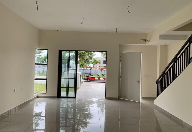 Monet Lily @ Sunsuria City