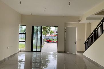 Monet Lily @ Sunsuria City