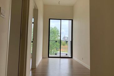 Monet Lily @ Sunsuria City