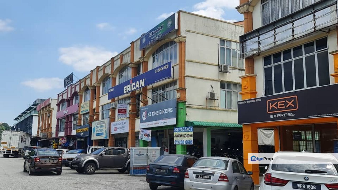 𝐆𝐫𝐨𝐮𝐧𝐝 𝐅𝐥𝐨𝐨𝐫 𝐒𝐡𝐨𝐩𝐥𝐨𝐭, 𝐢𝐧 𝐓𝐚𝐦𝐚𝐧 𝐏𝐮𝐜𝐡𝐨𝐧𝐠 𝐔𝐭𝐚𝐦𝐚  𝐅𝐨𝐫 𝐫𝐞𝐧𝐭, Selangor, Puchong