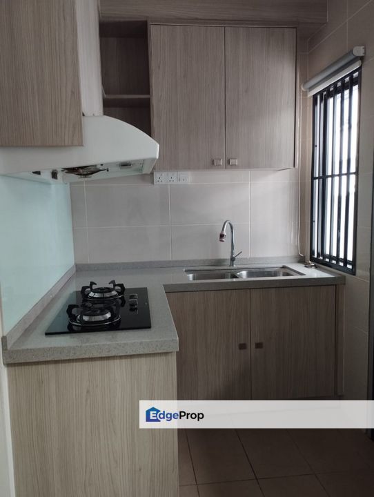 𝟐 𝐒𝐭𝐨𝐫𝐞𝐲 𝐇𝐨𝐮𝐬𝐞 𝐈𝐧 𝐄𝐯𝐢𝐫𝐚 𝐖𝐚𝐫𝐢𝐬𝐚𝐧 𝐏𝐮𝐭𝐞𝐫𝐢, 𝐒𝐞𝐩𝐚𝐧𝐠 𝐟𝐨𝐫 𝐫𝐞𝐧𝐭, Selangor, Sepang