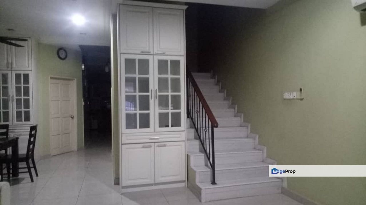 𝟐 𝐒𝐭𝐨𝐫𝐞𝐲  𝐇𝐨𝐮𝐬𝐞 𝐈𝐧 𝐊𝐨𝐭𝐚 𝐖𝐚𝐫𝐢𝐬𝐚𝐧 𝐈𝐧𝐝𝐚𝐡 𝐒𝐞𝐩𝐚𝐧𝐠 𝐟𝐨𝐫 𝐫𝐞𝐧𝐭, Selangor, Sepang