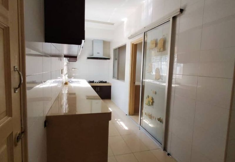 𝟐.𝟓 𝐒𝐭𝐨𝐫𝐞𝐲 𝐇𝐨𝐮𝐬𝐞 𝐈𝐧 𝐁𝐚𝐧𝐝𝐚𝐫 𝐏𝐮𝐭𝐞𝐫𝐢 𝟖 ,𝐏𝐮𝐜𝐡𝐨𝐧𝐠 𝐟𝐨𝐫 𝐒𝐚𝐥𝐞